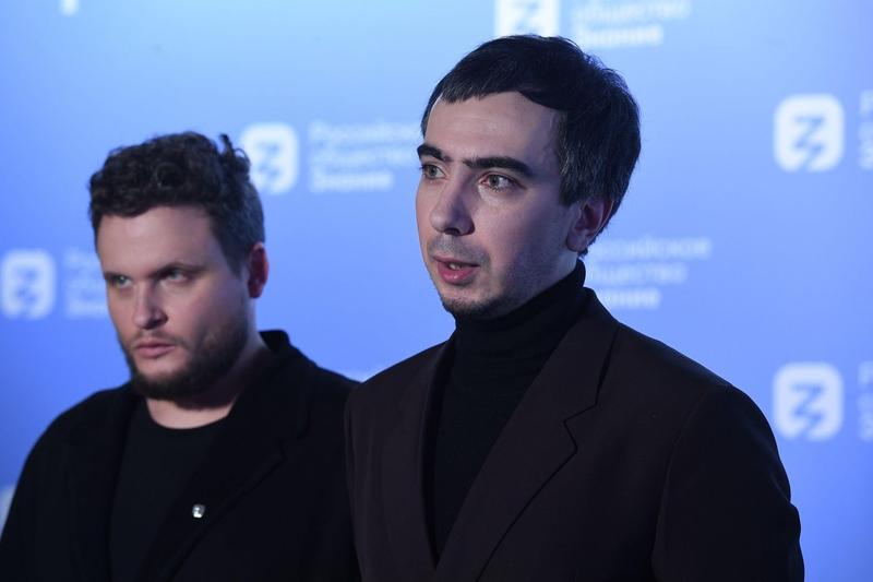 Alexei Stoliarov (stanga) si Vladimir Kuznetsov