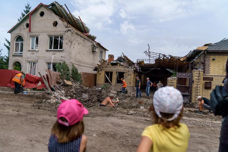 Război în Ucraina: urmările unei lovituri cu rachetă în orașul Kramatorsk din regiunea Donețk