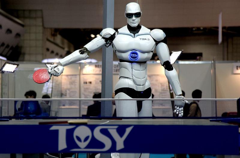 Topio, robotul care juca ping-pong în 2009