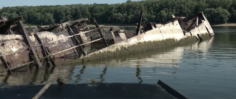 Epava unei nave germane din al Doilea Razboi Mondial, scoasa la iveala de cotele scazute ale Dunarii