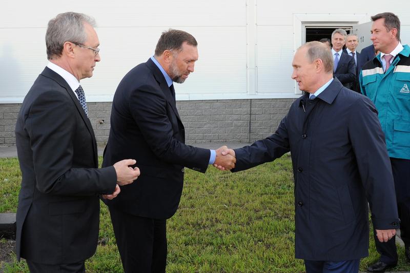 Oleg Deripaska alaturi de Vladimir Putin intr-o vizita de lucru din 2014