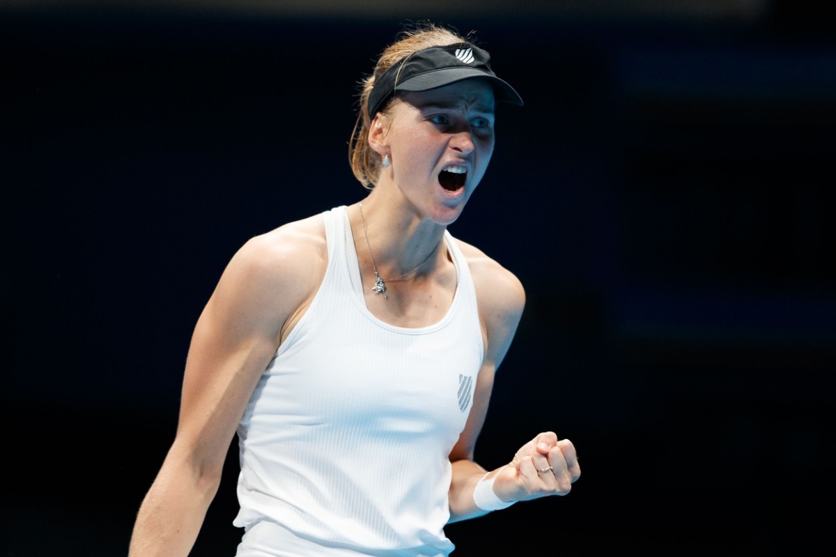 VIDEO WTA Abu Dhabi: A fost stabilită prima semifinală - A patra favorită, eliminată