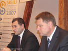 Klaus Iohannis și Michael Schmidt, directorul Automobile Bavaria 