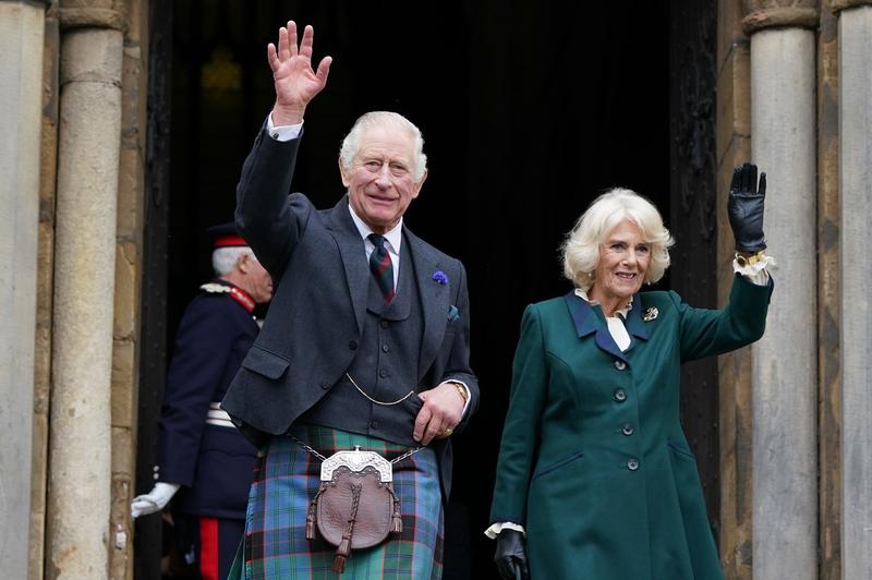 ​Regele Charles al III-lea şi regina consoartă Camilla 