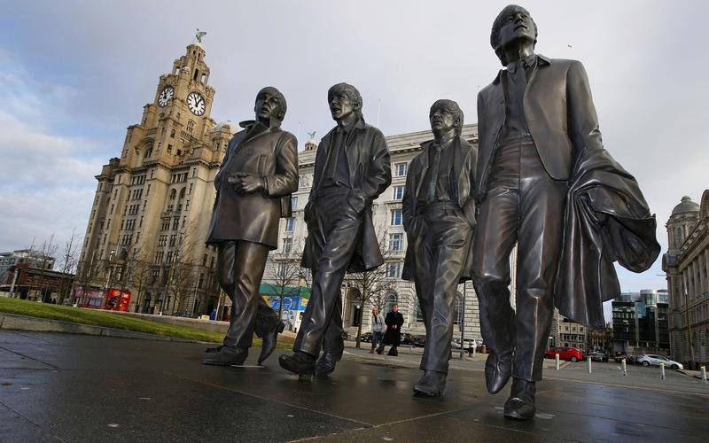 Statui ale membrilor trupei The Beatles, în Liverpool