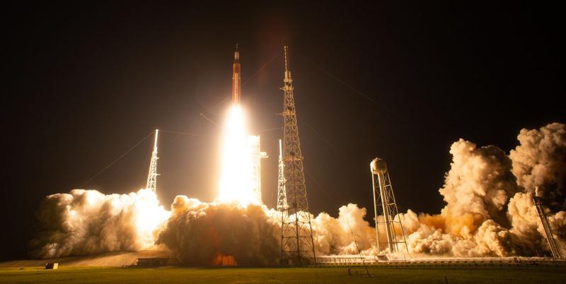 Lansarea rachetei SLS din misiunea Artemis 1