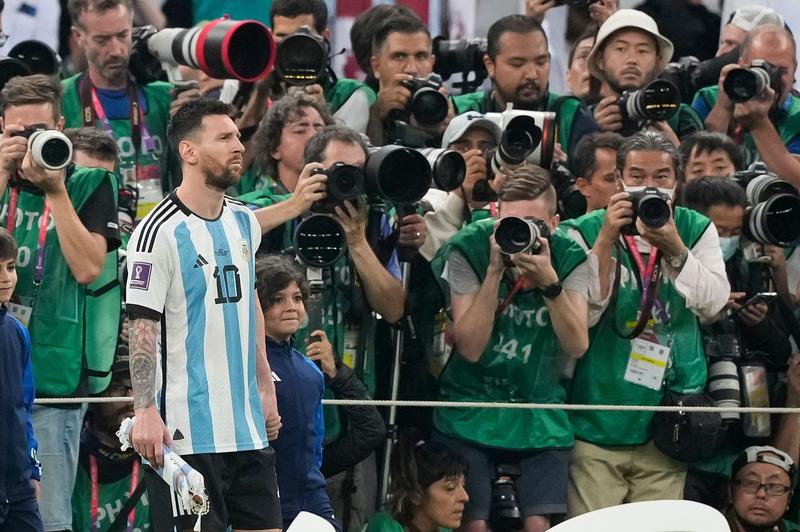 Lionel Messi si armata de fotografi de la CM 2022