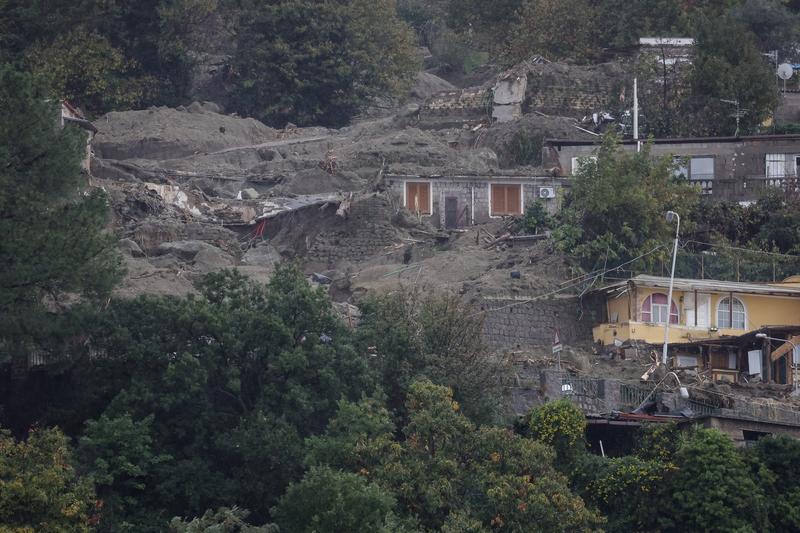 Alunecarea de teren din Ischia a ucis cel putin o persoana