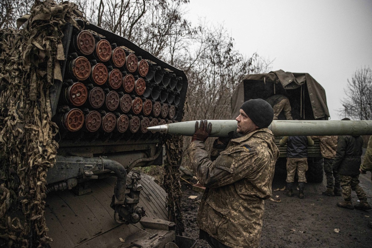 elegant Facet Sea bream LIVE Război în Ucraina: Trupele rusești încearcă să avanseze în trei  direcții în Donbas / Boeing propune pentru Ucraina rachete cu rază mare de  acțiune / Doar 3% dintre loviturile rusești au