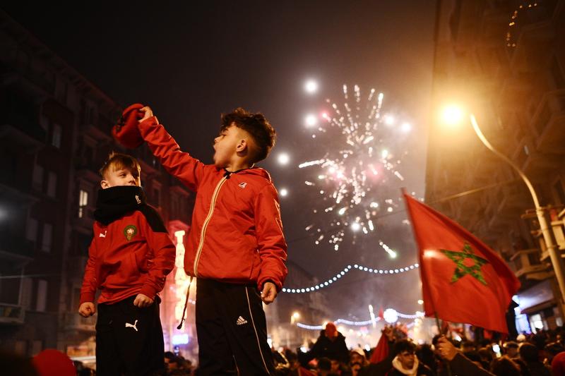 Fani marocani si bucuria calificarii in semifinalele CM 2022