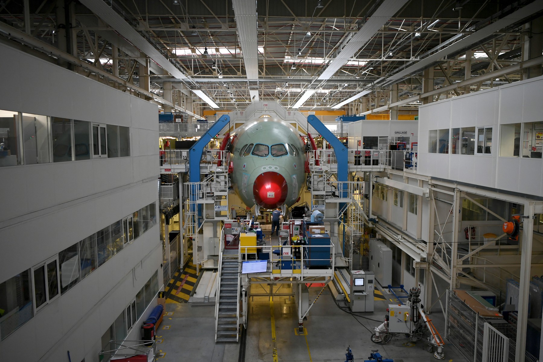 ​Airbus și-a doborât recordul de vânzări în 2023 eclipsând Boeing