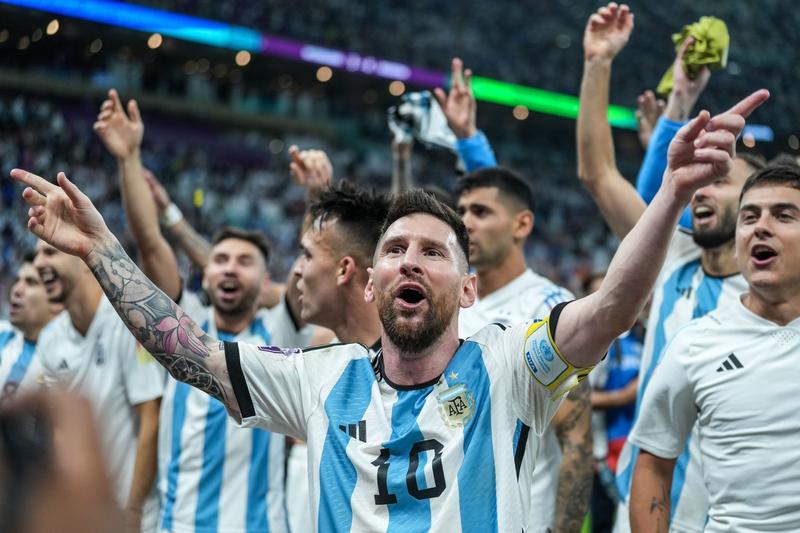 Lionel Messi si jucatorii Argentinei la CM 2022 Qatar