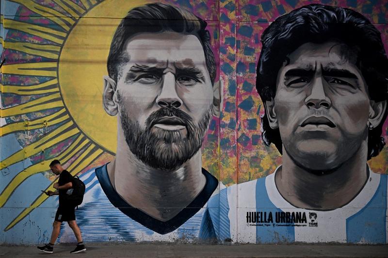 Lionel Messi si Diego Maradona
