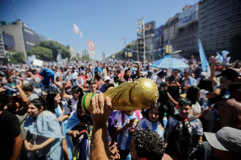 Nebunie la Buenos Aires dupa ce Argentina a castigat finala CM 2022 Qatar