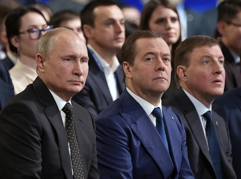 Putin, Medvedev si Andrei Turceak, presedintele partidului Rusia Unita
