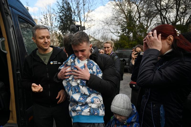 Copii răpiţi de Rusia au revenit în Ucraina