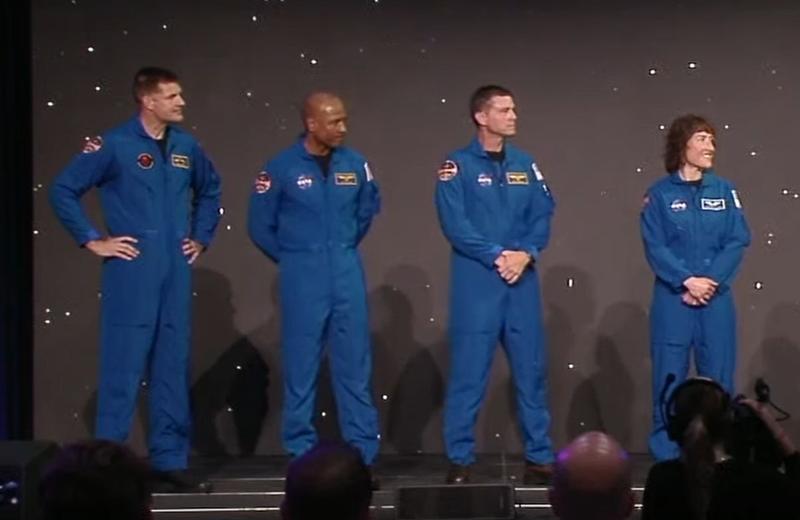 Cei patru astronauti ai misiunii Artemis II