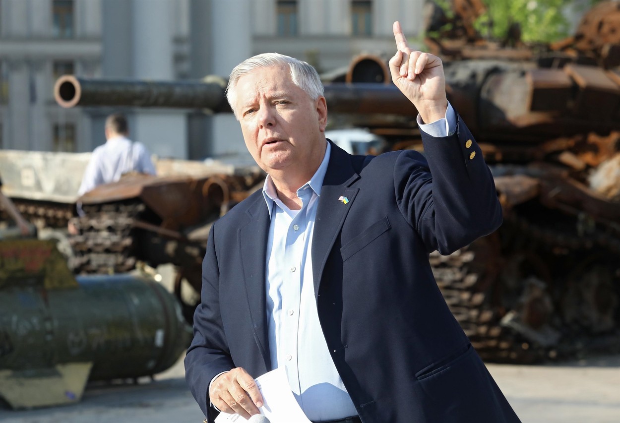 Senatorul republican Lindsey Graham, aflat la Kiev, propune ca ajutorul american pentru Ucraina să fie acordat sub formă de împrumut