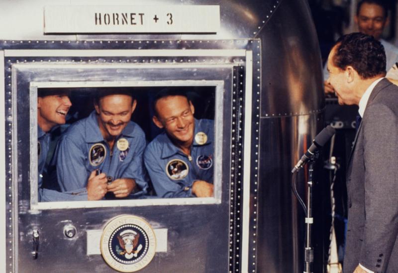 echipajul Apollo 11 în carantină