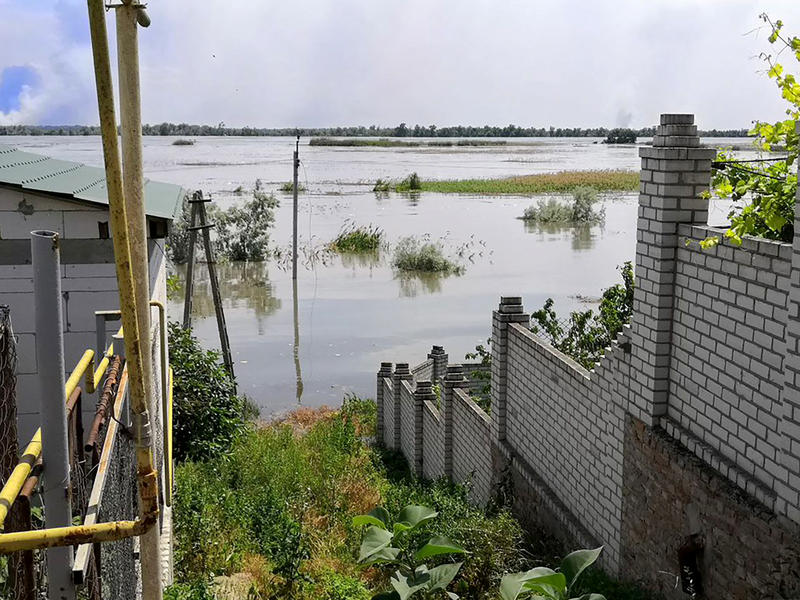 Hersonul inundat dupa ce barajul din Nova Kakhovka a fost aruncat in aer