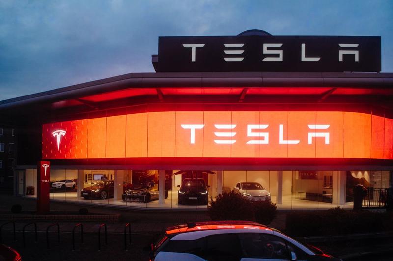 Showroom Tesla