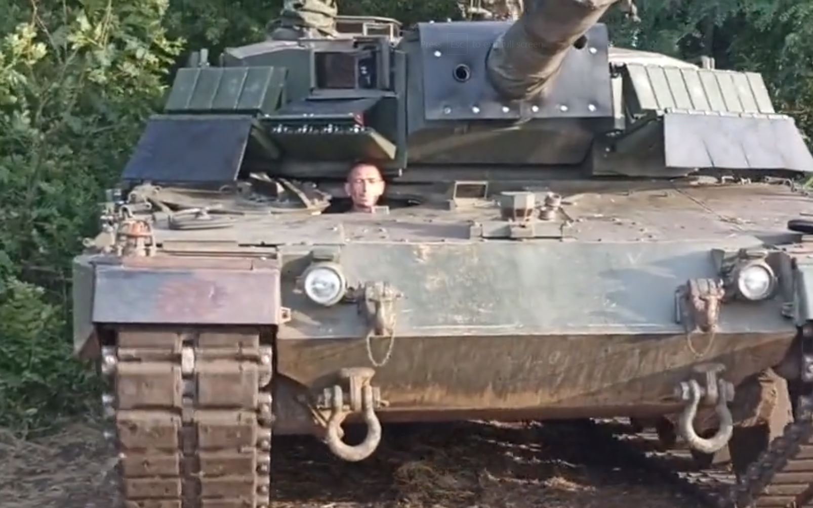 Ukrainian Military Upgrades German Leopard 2 Tanks With Extra ...