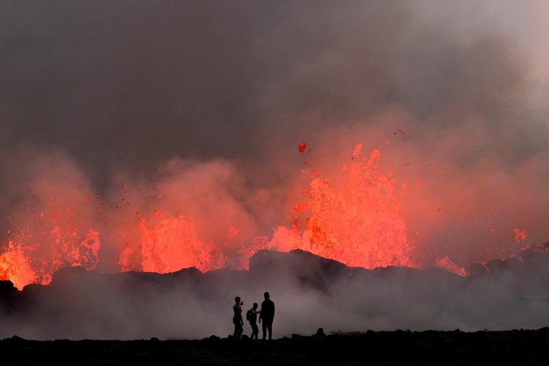 Eruptia vulcanului din apropierea capitalei islandeze