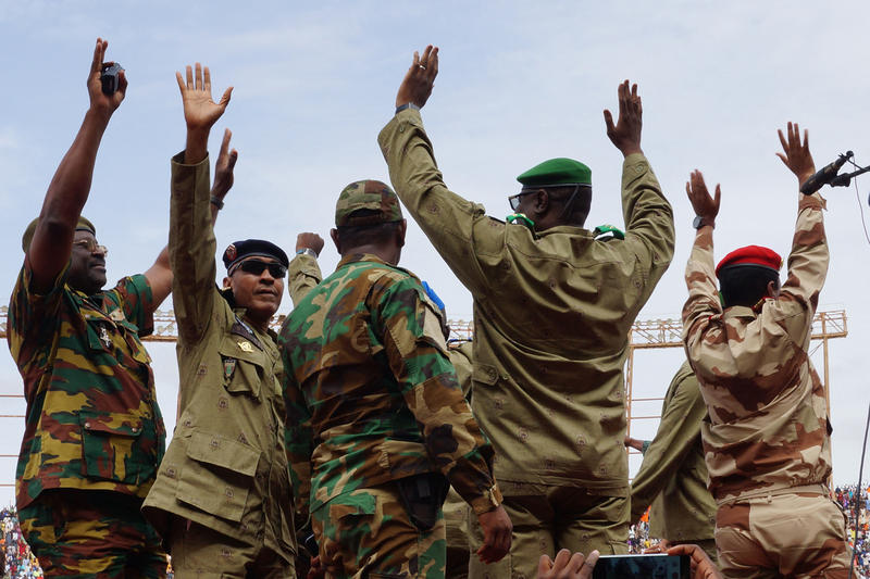 Membri ai juntei care a dat lovitura de stat din Niger