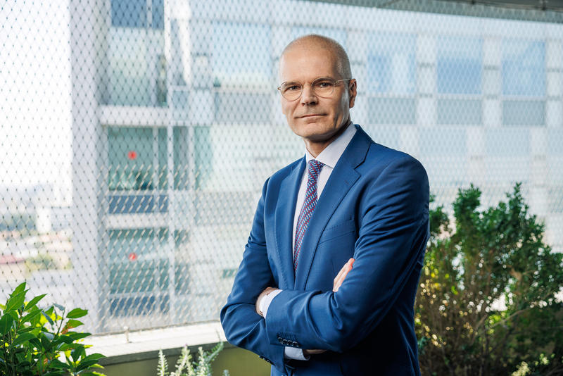 Henk Paardekooper, CEO First Bank