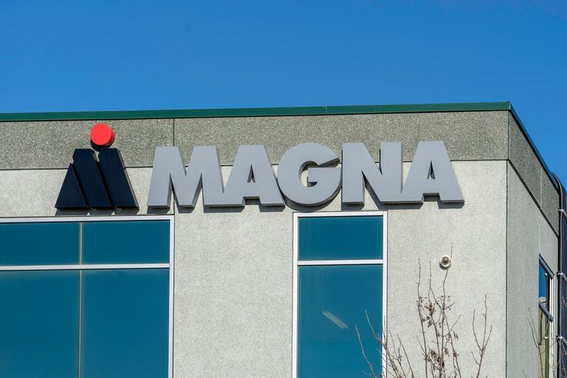 O hala de productie a Magna International