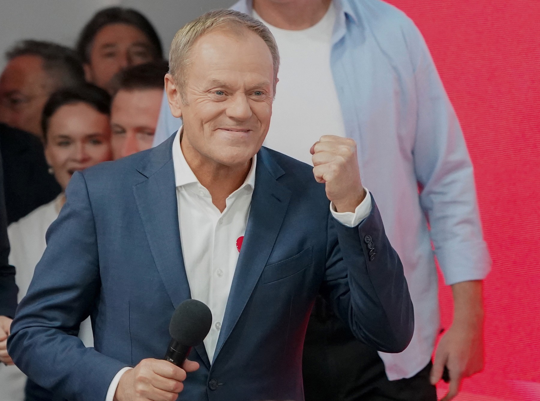 Rezultatul alegerilor din Polonia, pe muchie de cuțit în timp ce opoziția revendică victoria. Partidul iliberal PiS nu poate forma un guvern - exit-poll