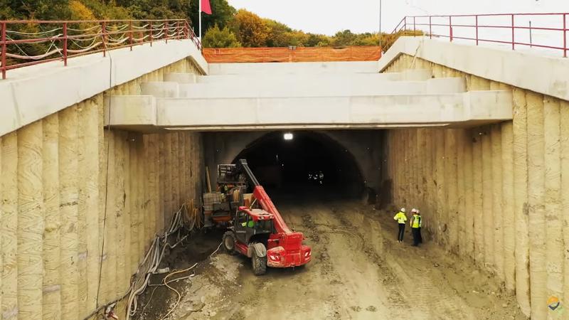 Lucrări demarate la primul tunel forat de pe A1 Sibiu - Pitești