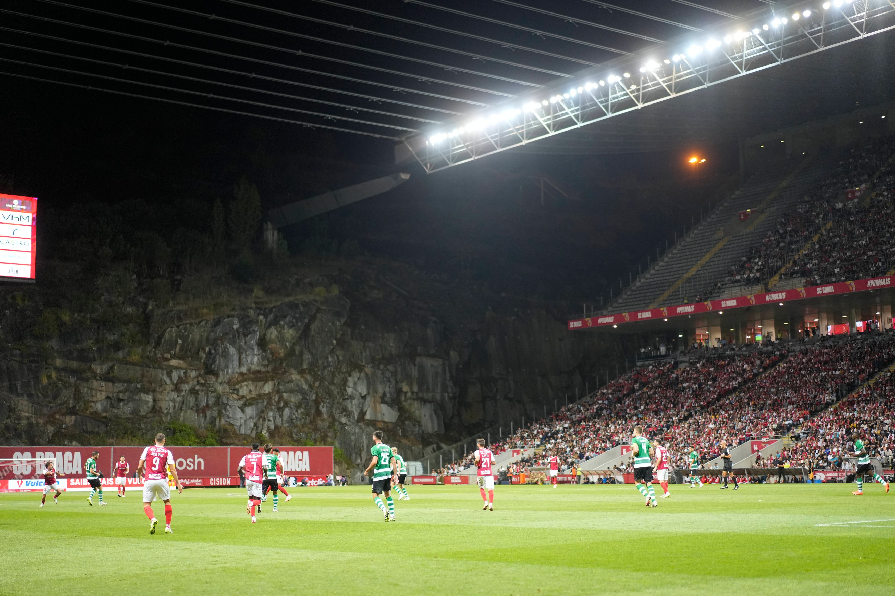 Imagini spectaculoase cu stadionul pe care Real Madrid va juca următorul meci din Champions League