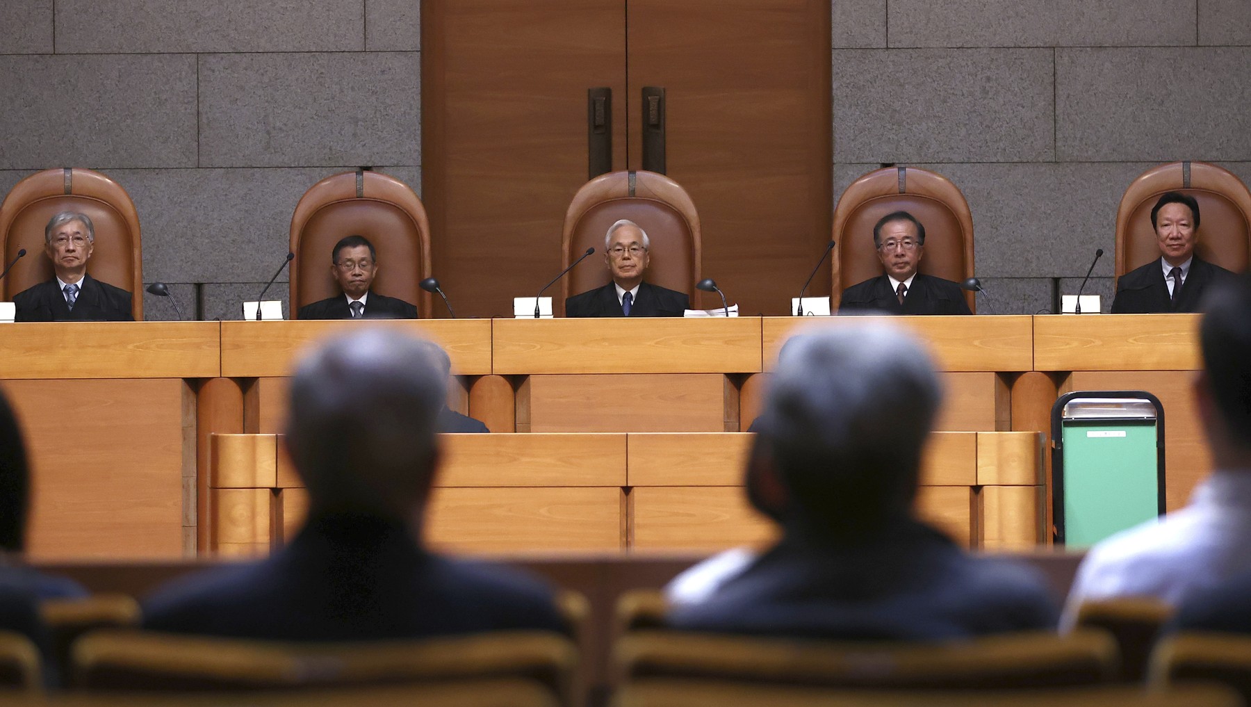Justiția japoneză a declarat neconstituțională legea care prevede sterilizarea persoanelor care vor să își schimbe genul