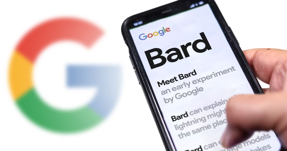 Răspunsuri mai deștepte după ce spui „OK Google!” Compania va integra chatbot-ul Bard în foarte popularul său asistent vocal