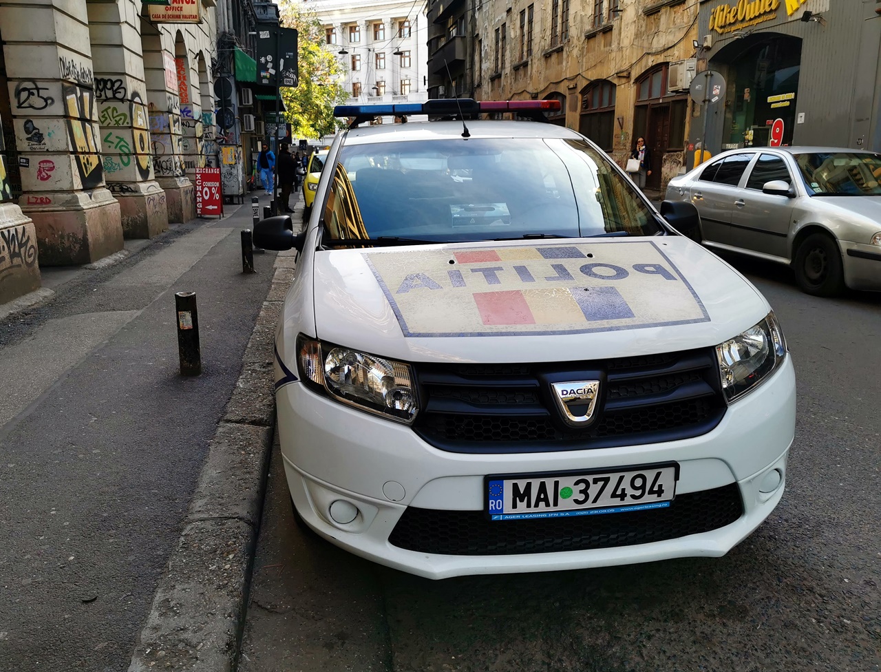 Female Gendarme Caught with Prohibited Substances During Traffic Control in Bucharest