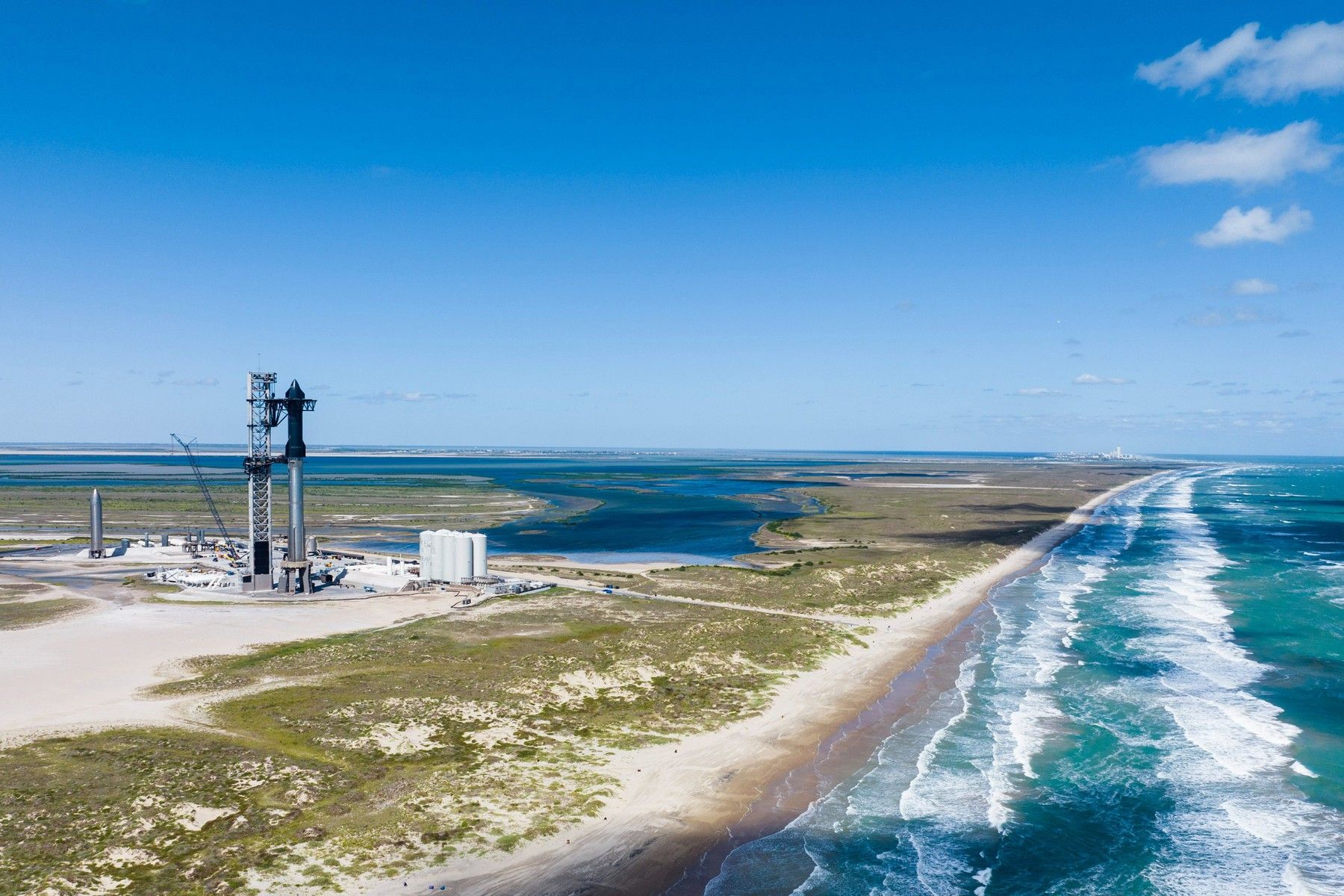 SpaceX amână pentru sâmbătă lansarea celei mai mari rachete din lume