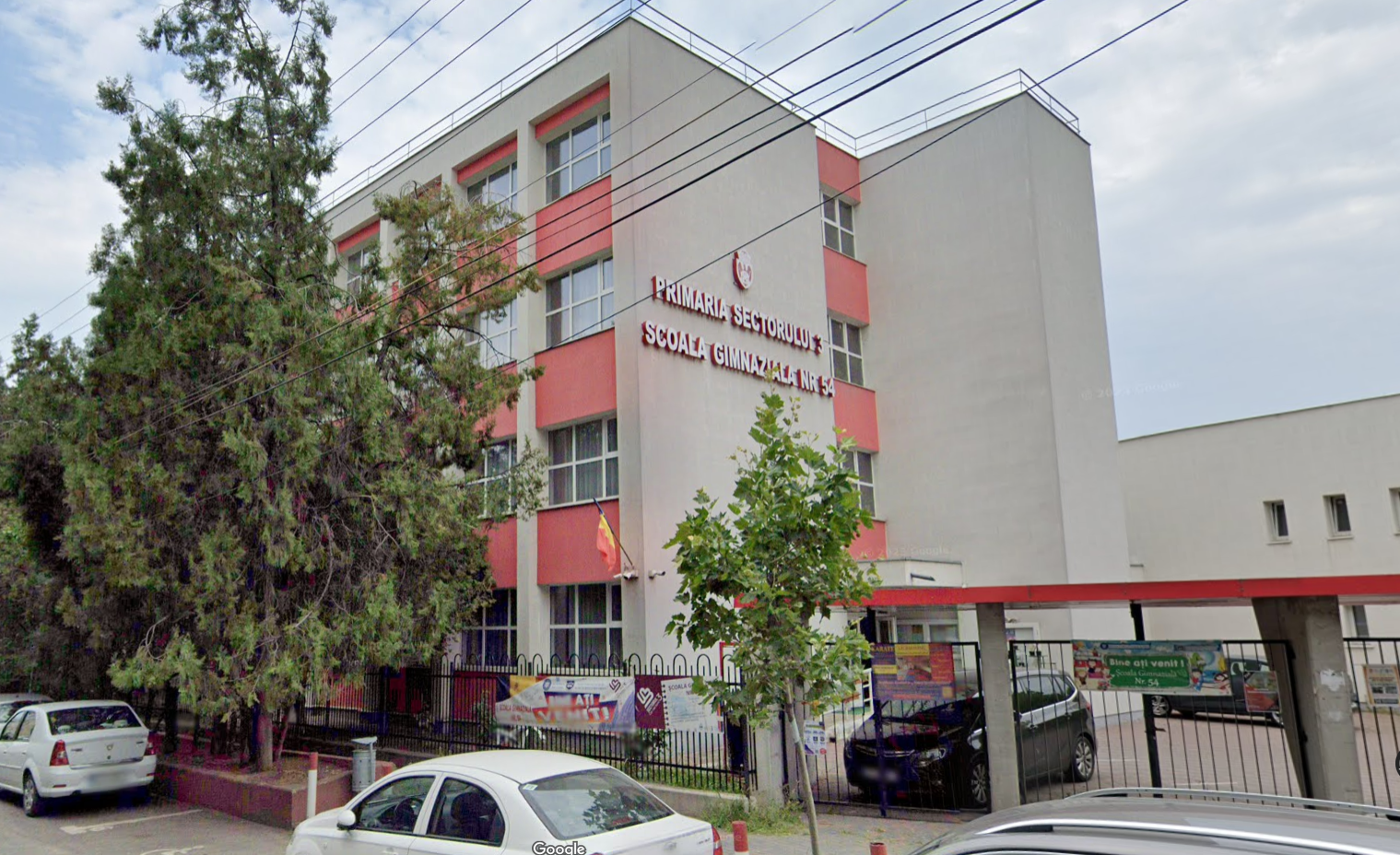 Incendiu la Școala 54 din București, unde Sectorul 3 face lucrări de reabilitare: Mergeau sa nu mergeau senzorii de detecție a incendiilor?