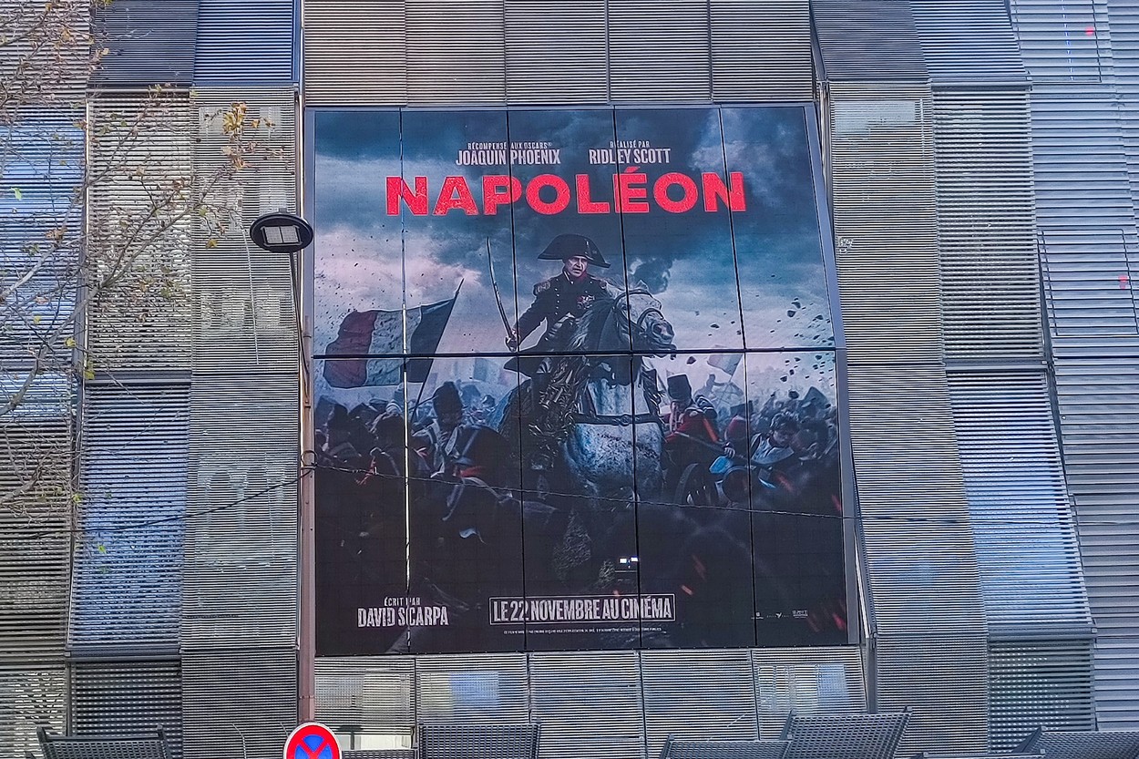 Cum a fost primit filmul „Napoleon” în Franța: Între revoltă, critici și aprecieri / „O grămadă de porcării”