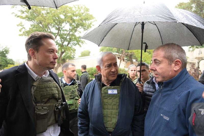 Benjamin Netanyahu l-a dus pe Elon Musk să vadă un kibbutz care a fost vizat de atacul Hamas 
