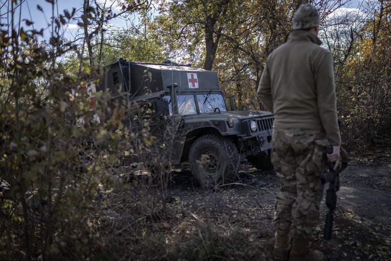 Ambulanță ucraineană pe frontul din Avdiivka