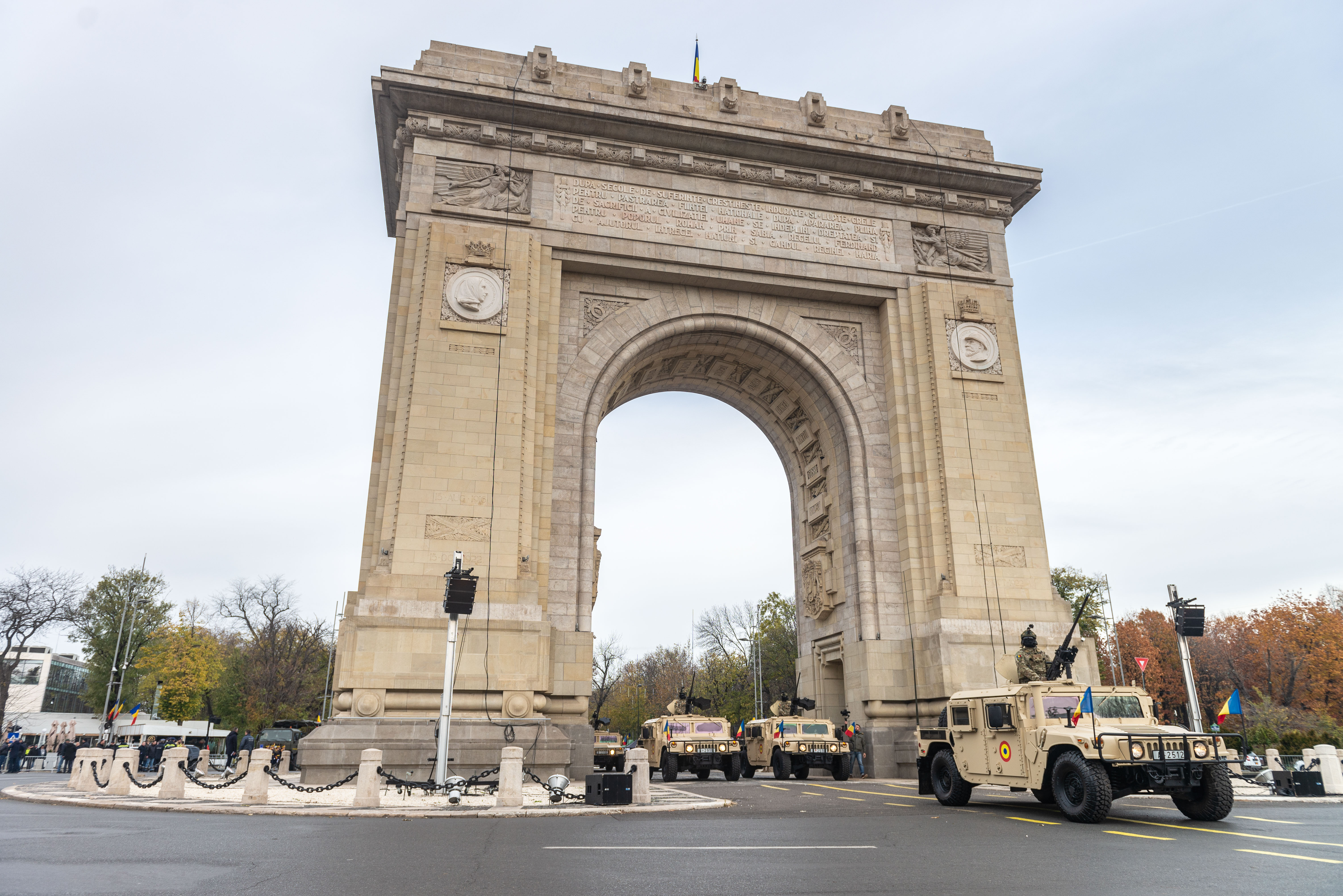 Arcul de Triumf, monumentul construit parcă de Meșterul Manole. Istoria complicată a unui simbol al istoriei noastre