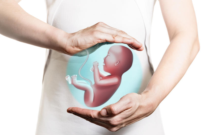 Crioprezervarea ovocitelor oferă femeilor cu probleme de sănătate o șansă de a deveni mame