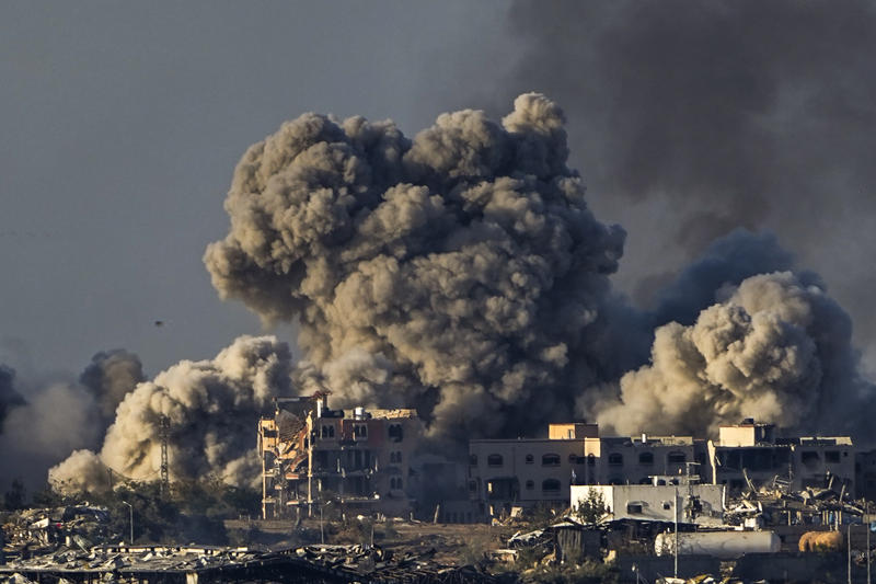 Bombardamente israeliene în Gaza