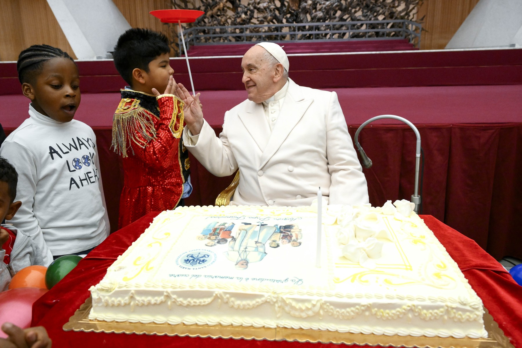 Papa Francisc a împlinit 87 de ani. Cum a marcat evenimentul