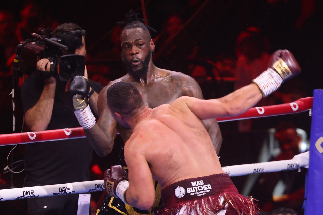VIDEO Box: Înfrângere surprinzătoare pentru Deontay Wilder / Victorie clară pentru Anthony Joshua