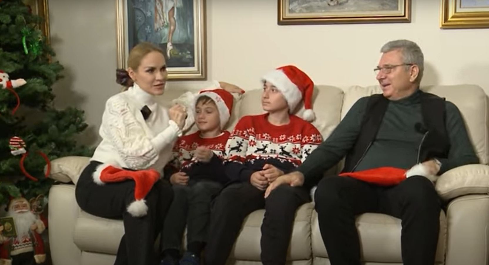 Cuplul Firea-Pandele, promovat într-un „interviu de colecție” de Crăciun la Realitatea Plus, promite că va face dezvăluiri despre scandalul azilelor groazei după alegeri