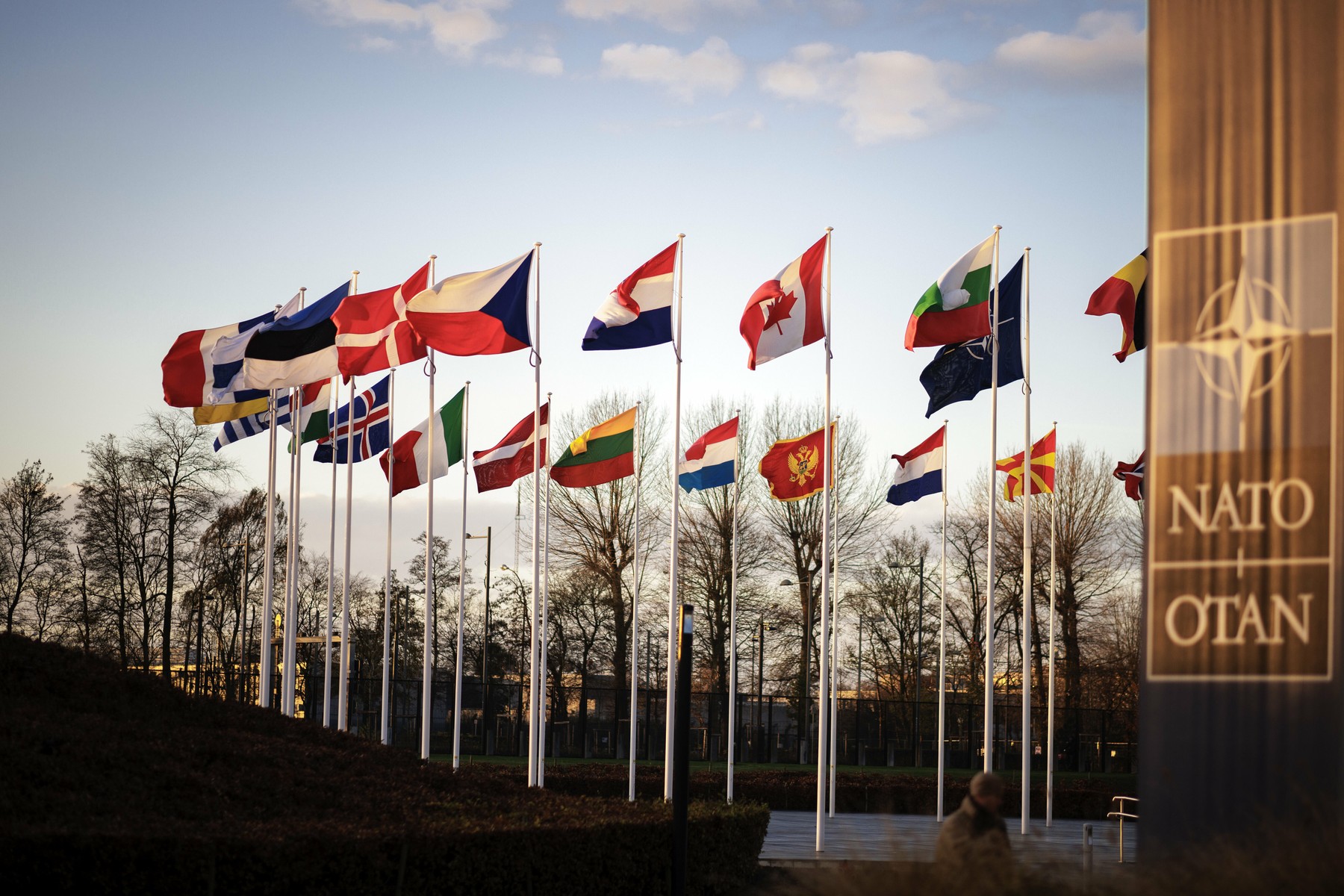 NATO reacționează la afirmațiile lui Trump. „Subminează întreaga noastră securitate și expune soldaţii americani şi europeni unui risc sporit”