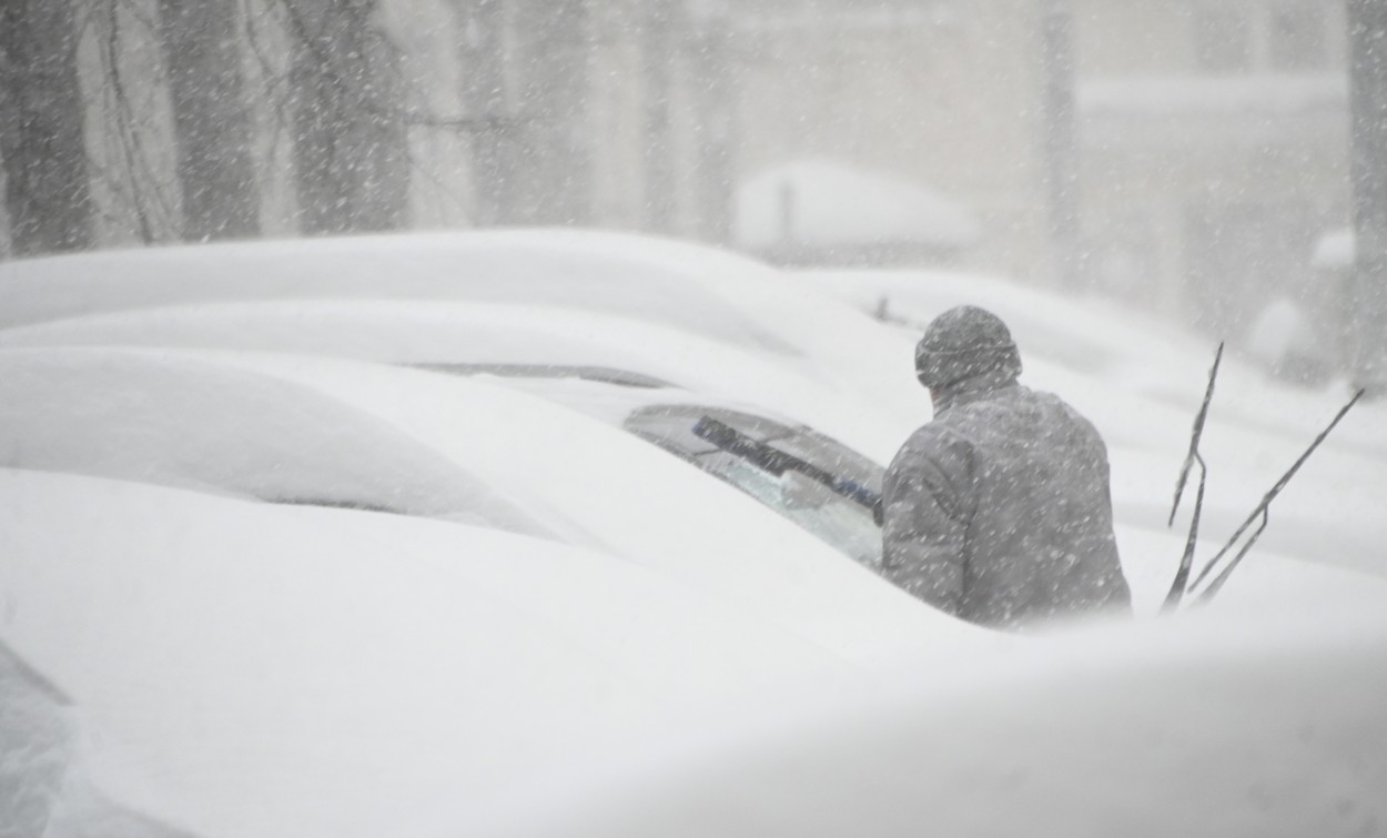 Vreme extremă în Rusia: minus 50 de grade Celsius în Siberia. Ninsoare record la Moscova