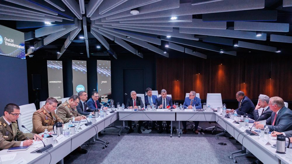 Ciolacu, în SUA: Am discutat cu Lockheed Martin să se facă un joint-venture în România pentru mentenanța la avioanele F-16 / Ce vrea de la Google - VIDEO